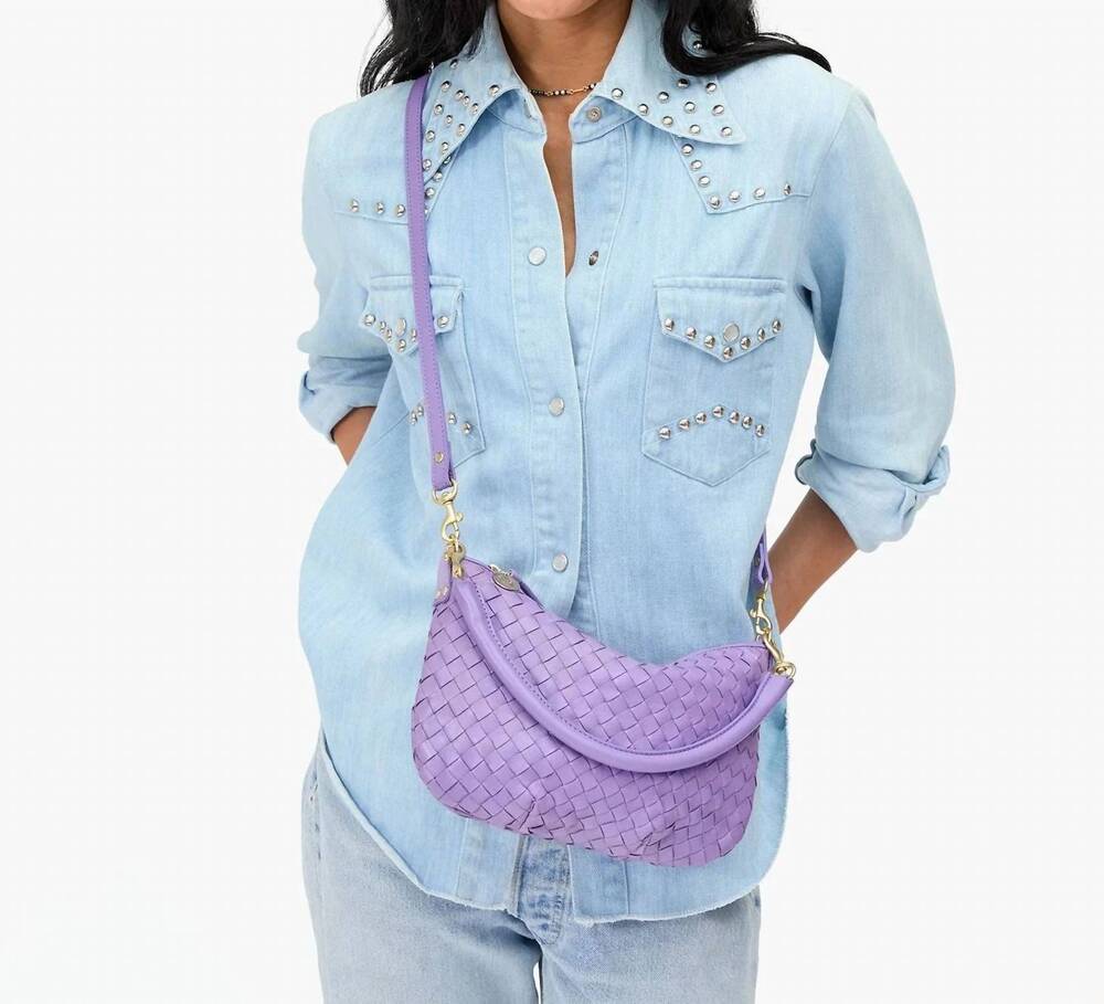 NEW CLARE V. petit moyen messenger medium woven diagonal bag in jacaranda - Picture 2 of 2